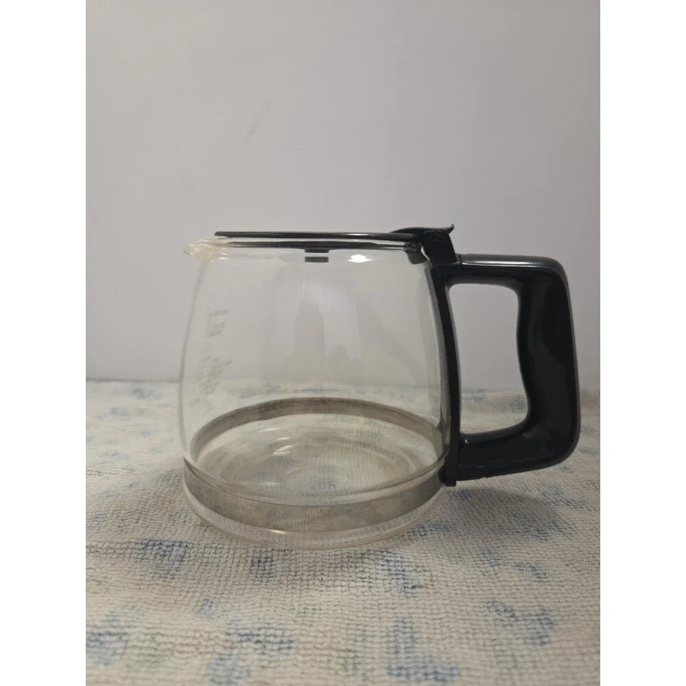Coffee Maker 4 - 5 Cup Glass Carafe w/ drip hole in Lid